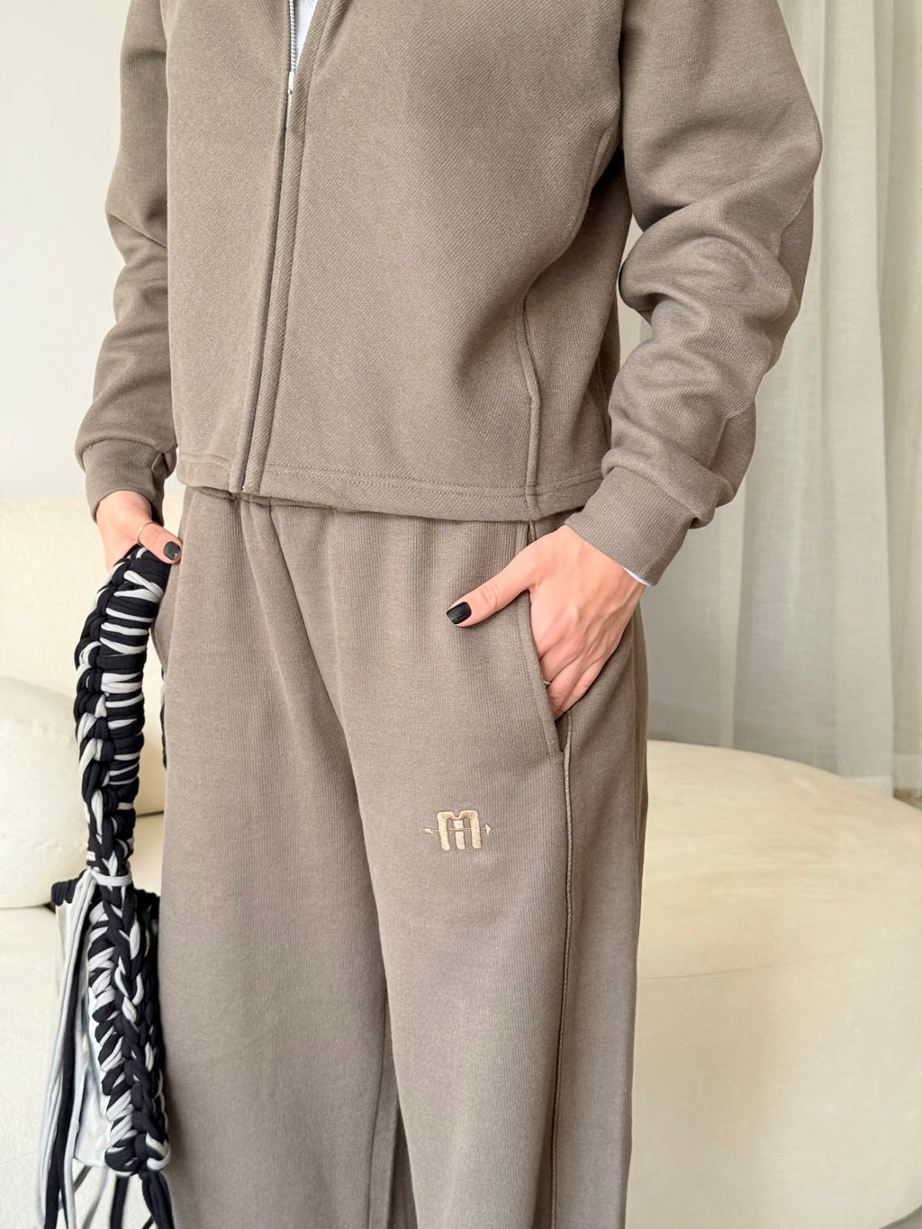 The M Essential set Olive
