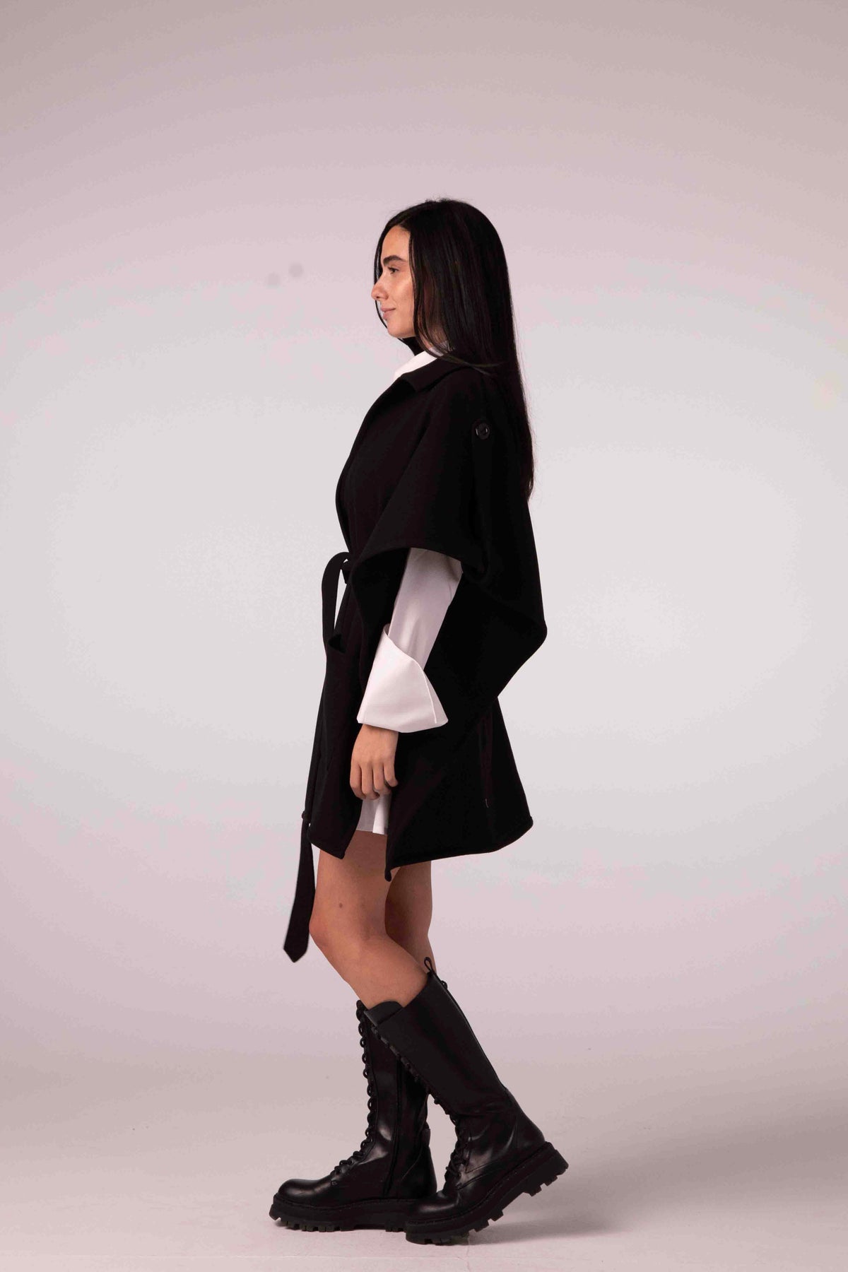 WINTER CAPE —Black