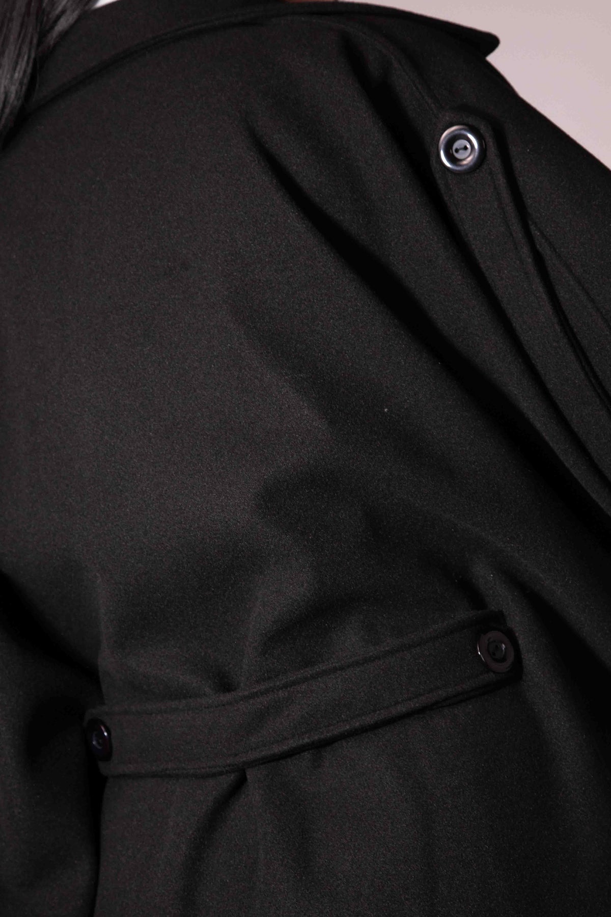 WINTER CAPE —Black